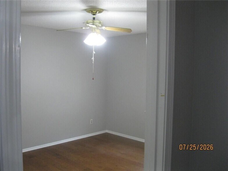 Building Photo - 5159 Stratham Dr