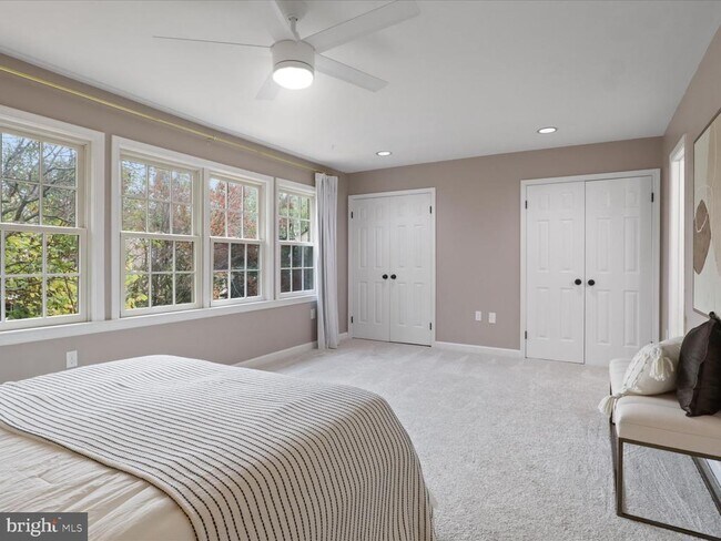 Building Photo - 3001 Federal Hill Dr