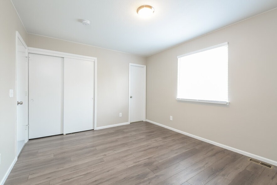 Building Photo - 4074 S Kirk Ct