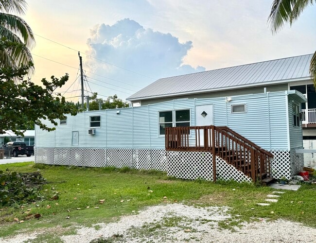 Primary Photo - 728 92nd St