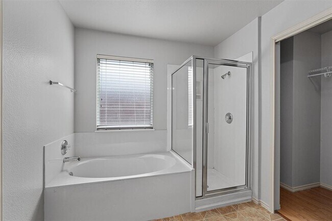 Building Photo - 14813 Falling Stone Ln