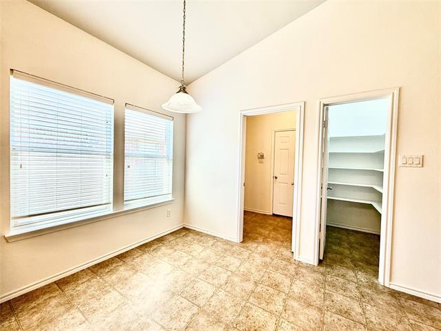 Building Photo - 2917 St John's Dr