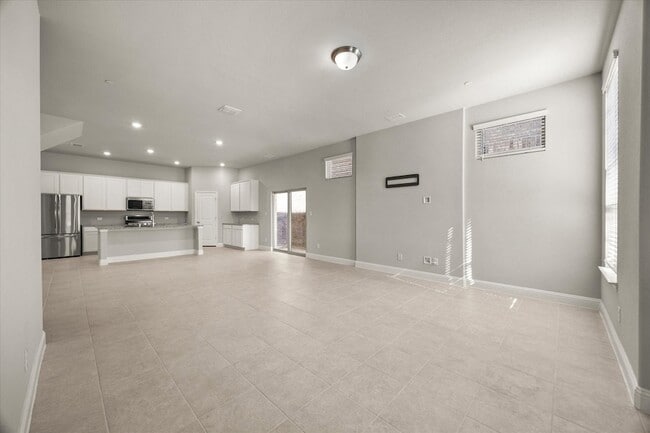 Building Photo - 7621 Sunset Blvd