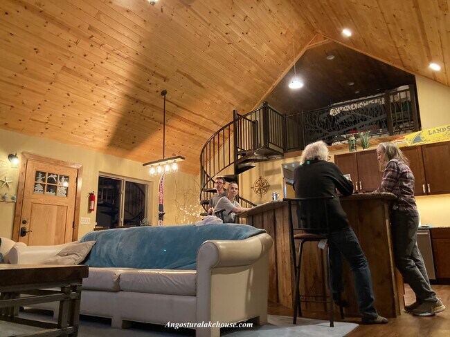 Building Photo - 13391 Sunny Slope Rd