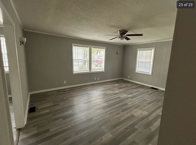 Building Photo - Perfect 3 bed 2 bath!