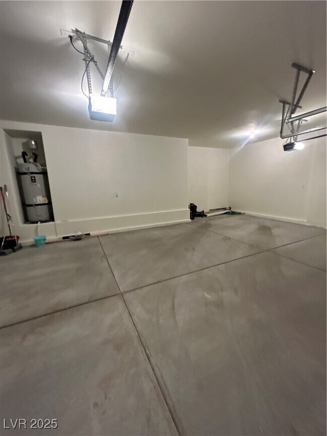 Building Photo - 213 Late Harvest Ave