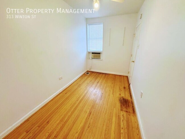 Building Photo - 313 Winton St