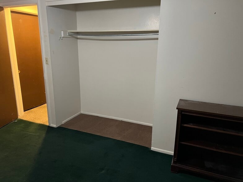 Building Photo - 855 S 400 W