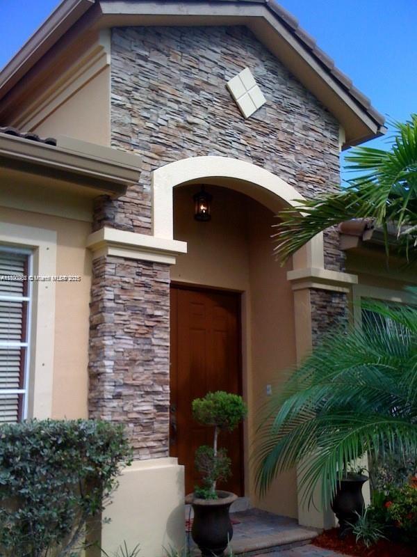 Primary Photo - 22032 SW 95th Pl