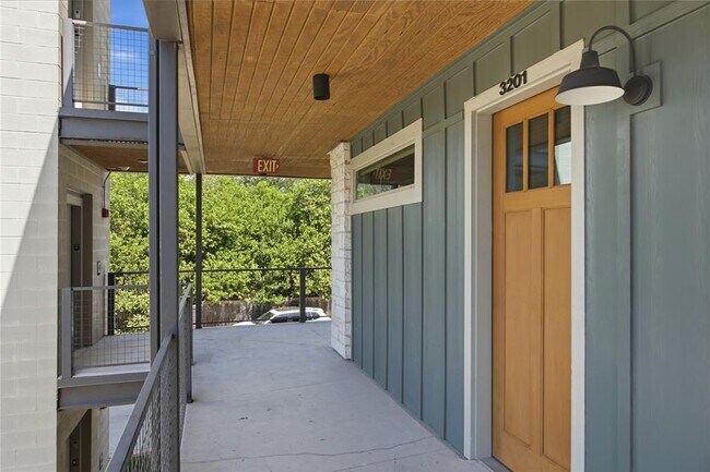 Building Photo - 4704 Sunset Trail