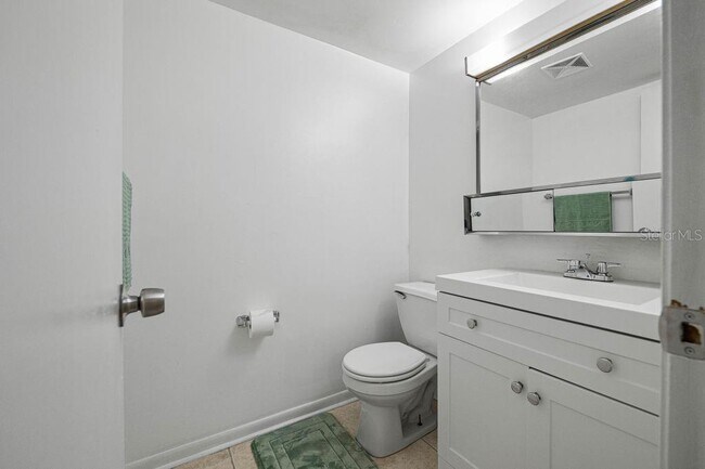 Building Photo - 6312 Newtown Cir