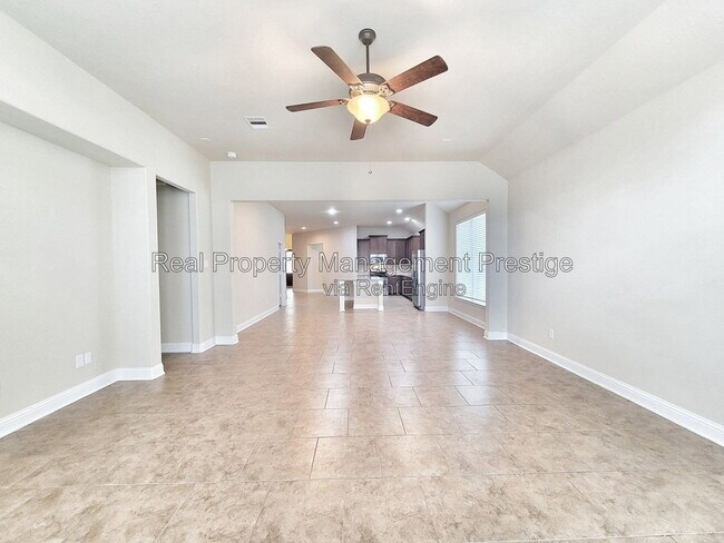Building Photo - 4820 Piares Ln