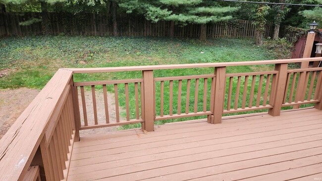 Building Photo - 708 E Eddington Ct