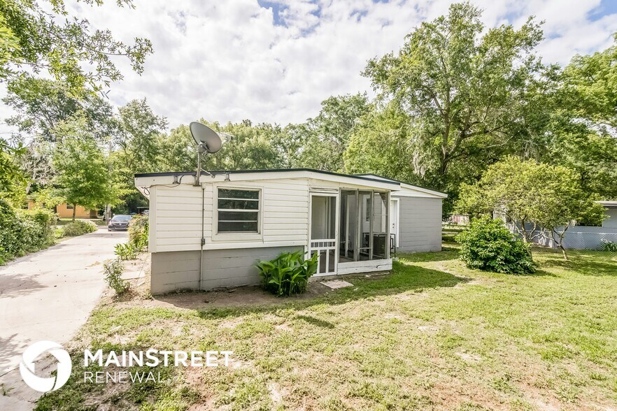 Building Photo - 10410 Wooster Dr