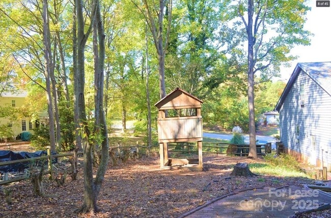 Building Photo - 4167 Greenview Ct
