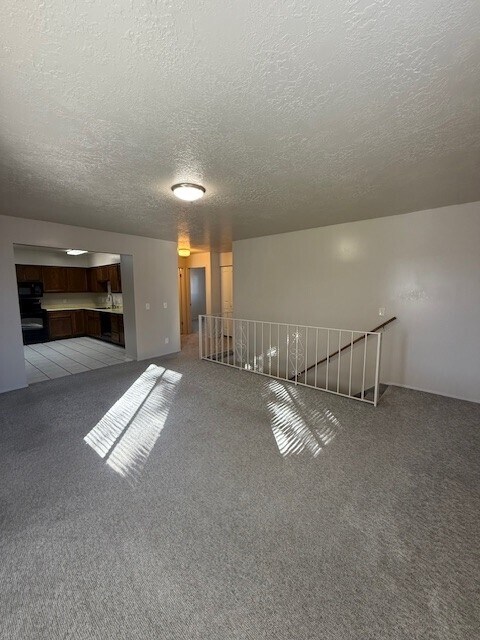 Building Photo - 537 E Acoma Rd