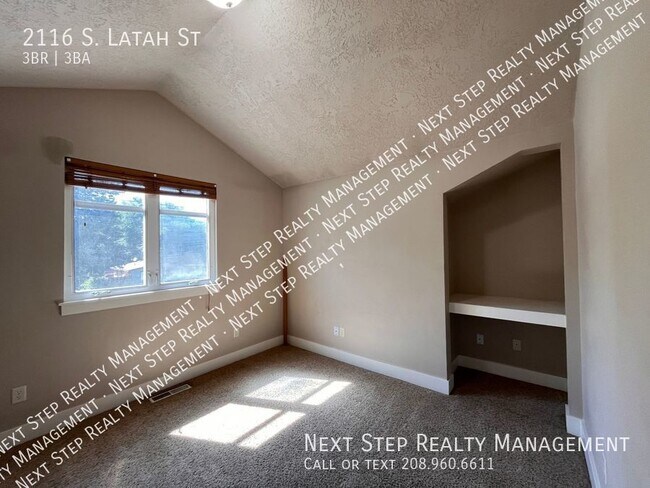 Building Photo - 2116 S Latah St