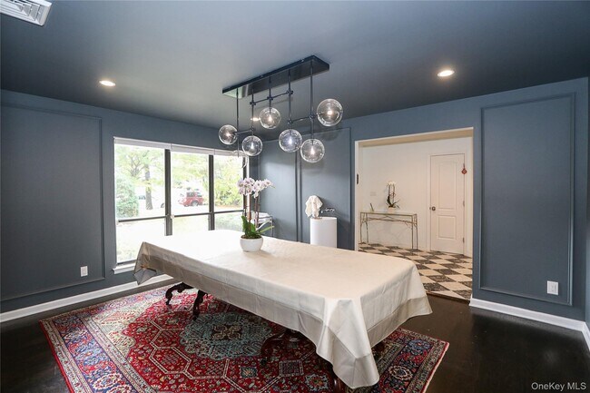 Building Photo - 35 Old Pond Rd