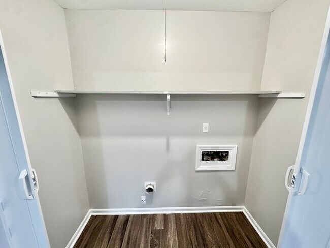 Building Photo - 5334 Craigmont Dr