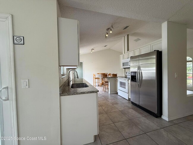 Building Photo - 3506 Egret Dr