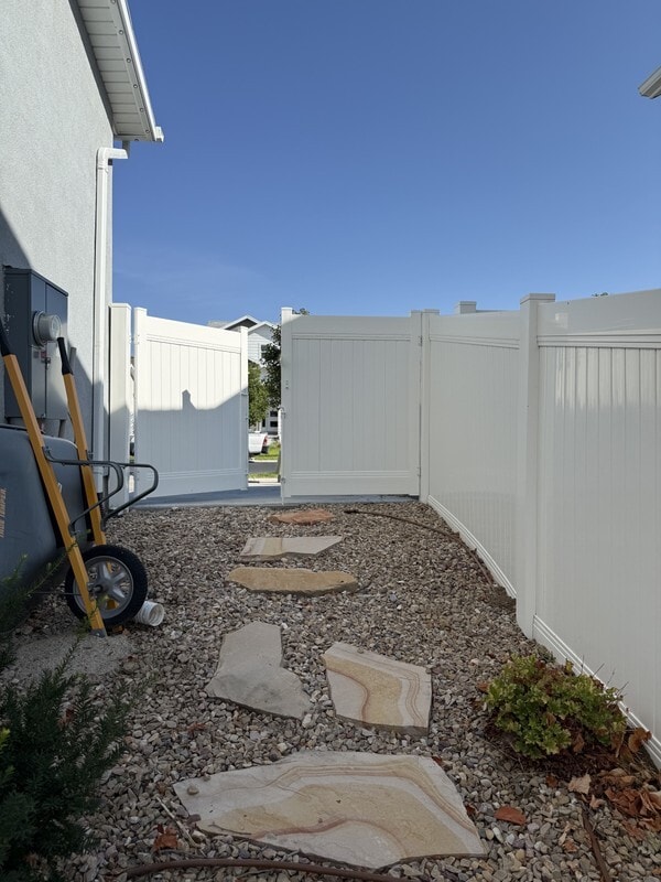 Building Photo - 841 Wynwood Park Dr