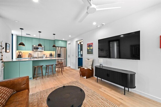 Building Photo - 1709 Willow St