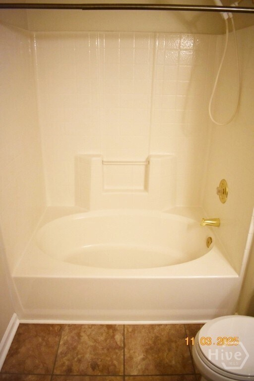 Building Photo - 10 Piper's Pond Ln