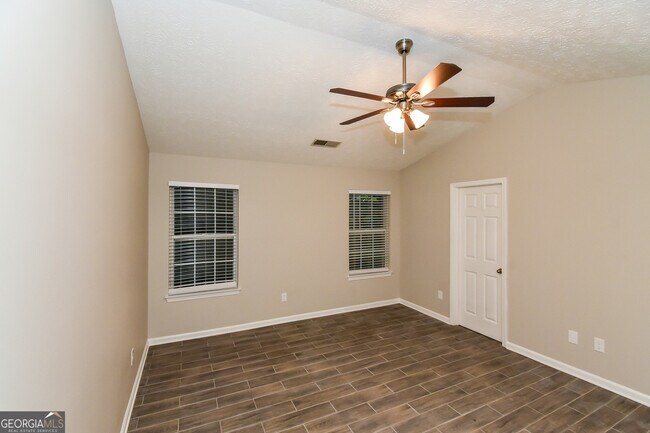 Building Photo - 1311 Ambercrest Way