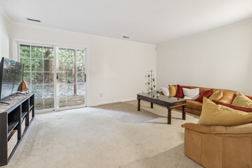 Building Photo - 607 Snow Goose Ln