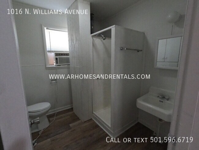 Building Photo - 1016 N. Williams Avenue | $1095 | 4 beds, ...