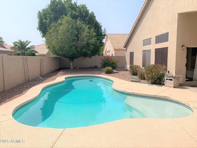 Building Photo - 6281 W Corona Dr