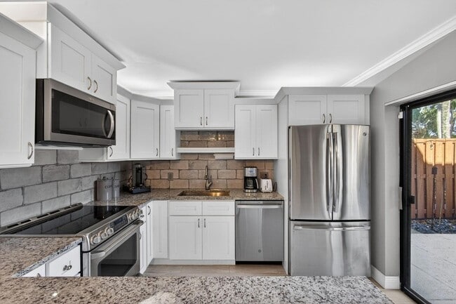 Building Photo - 112 Ocean Cove Dr