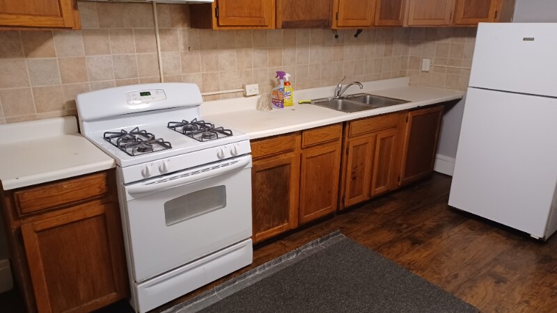 Building Photo - 411 N Montgomery St