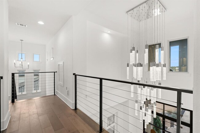 Building Photo - 702 Serene Estates Dr