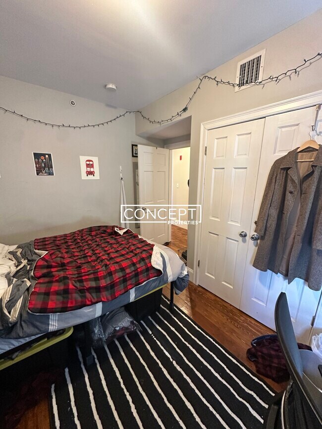 Building Photo - 14 Sewall St