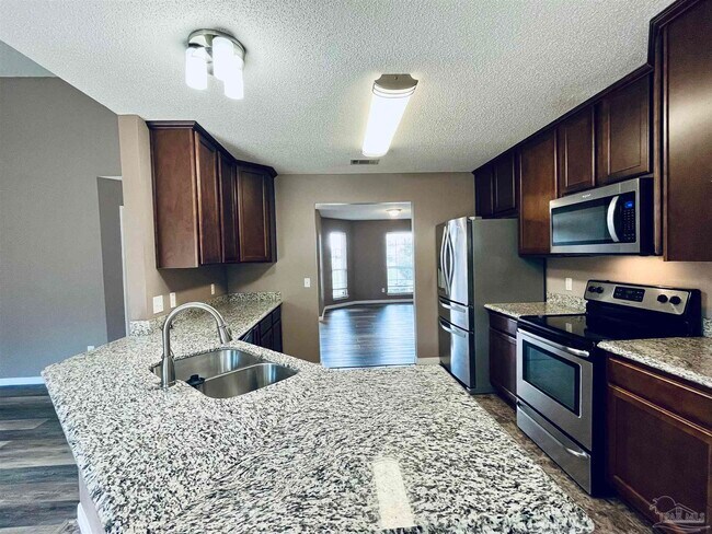 Building Photo - 5498 Keel Dr