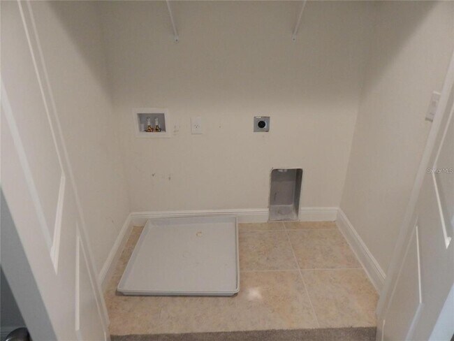 Building Photo - 10115 Newel Valley Loop
