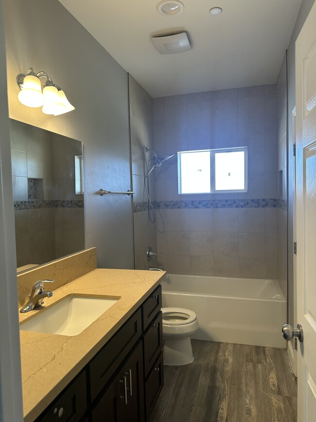 Building Photo - 10526 Sisters Ct