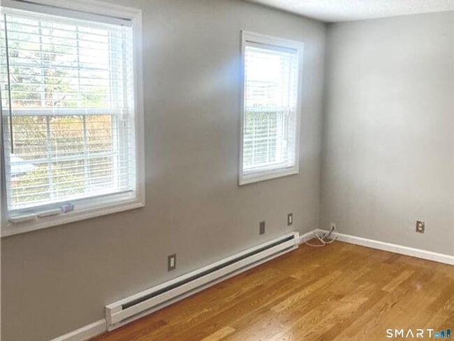 Building Photo - 1283 Hope St