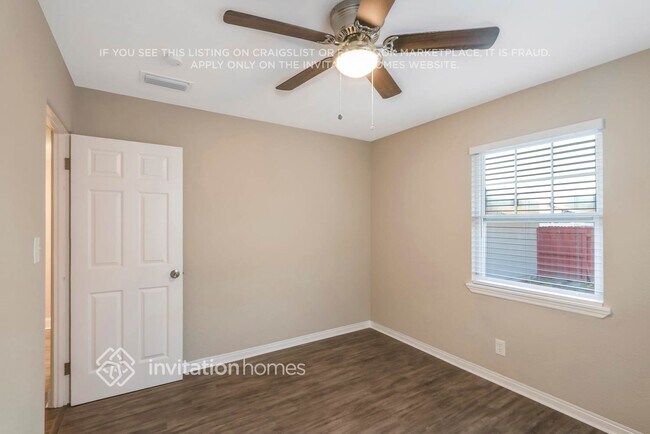 Building Photo - 4535 Emerson Ave S