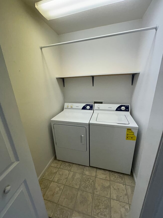 Building Photo - 140 Randolph St