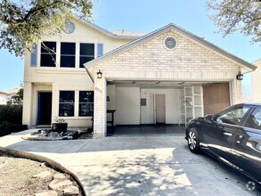 Building Photo - 8018 Chestnut Bluff Dr