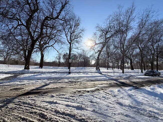 Building Photo - 3643 S Hamilton Ave