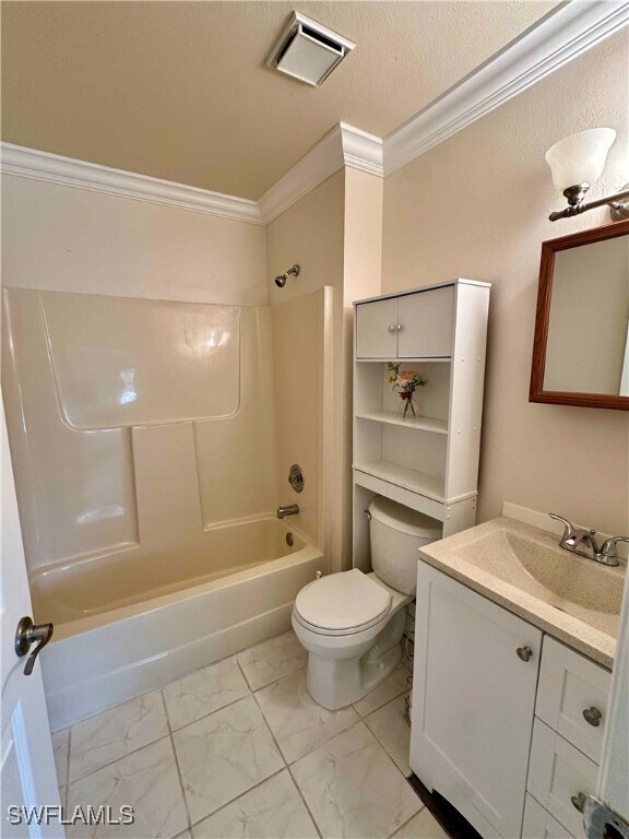 Building Photo - 5283 Treetops Dr
