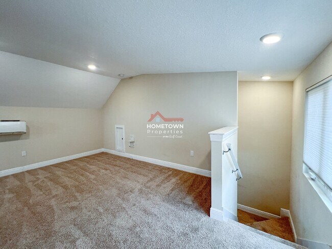 Building Photo - Charming Custom-Built Home with Bonus Room...