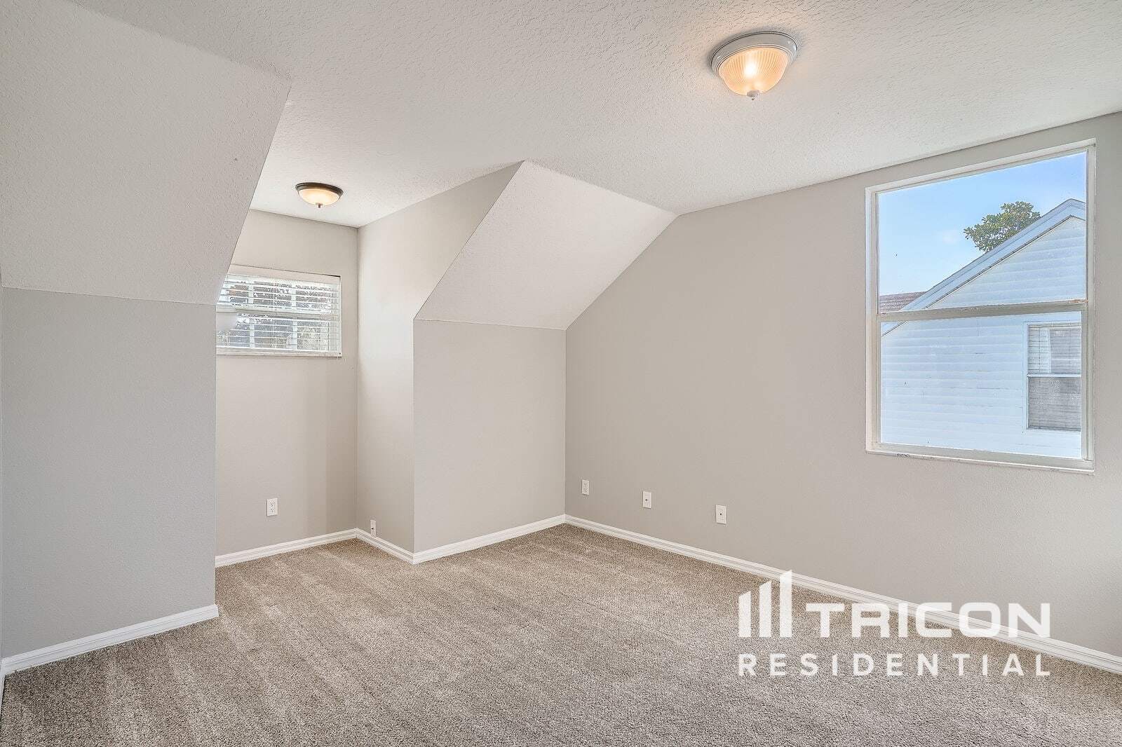 Building Photo - 1648 Harbor Oaks Dr