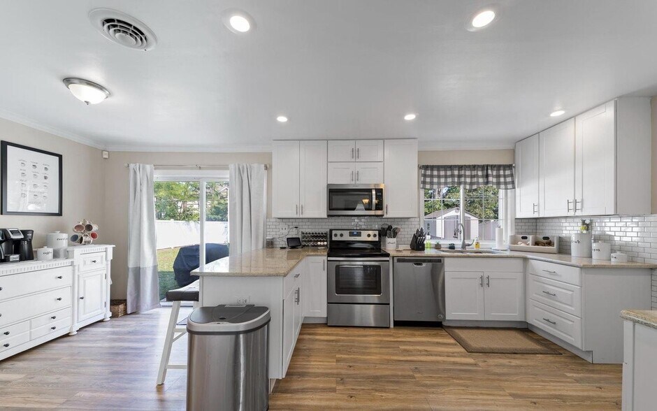 Building Photo - 97 Shawmont Ln