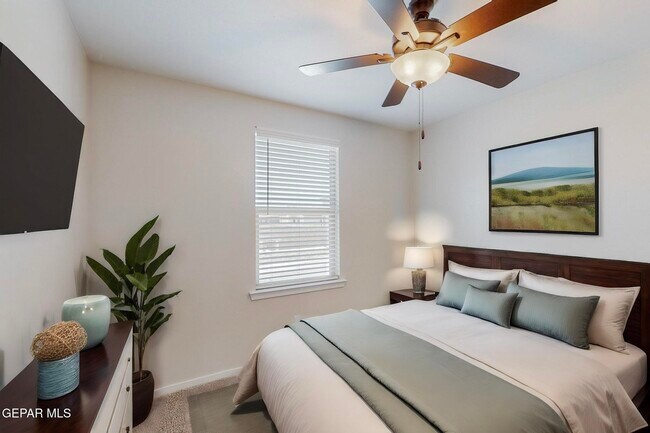 Building Photo - 516 Logwood Ave