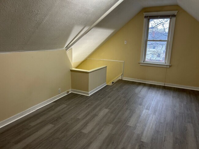 Building Photo - 2681 E 126th St