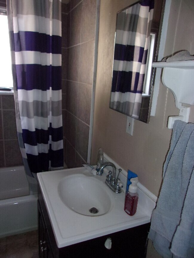 Building Photo - 234 W 400 N